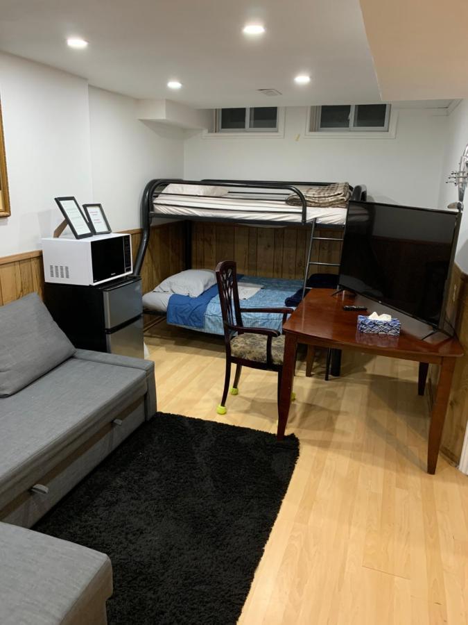 Hotel Big Oasis Studio Near Airport Yyz Toronto Esterno foto