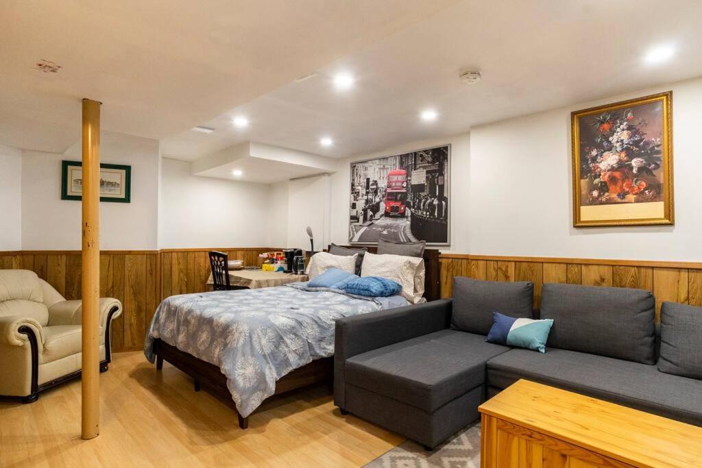 Hotel Big Oasis Studio Near Airport Yyz Toronto Esterno foto