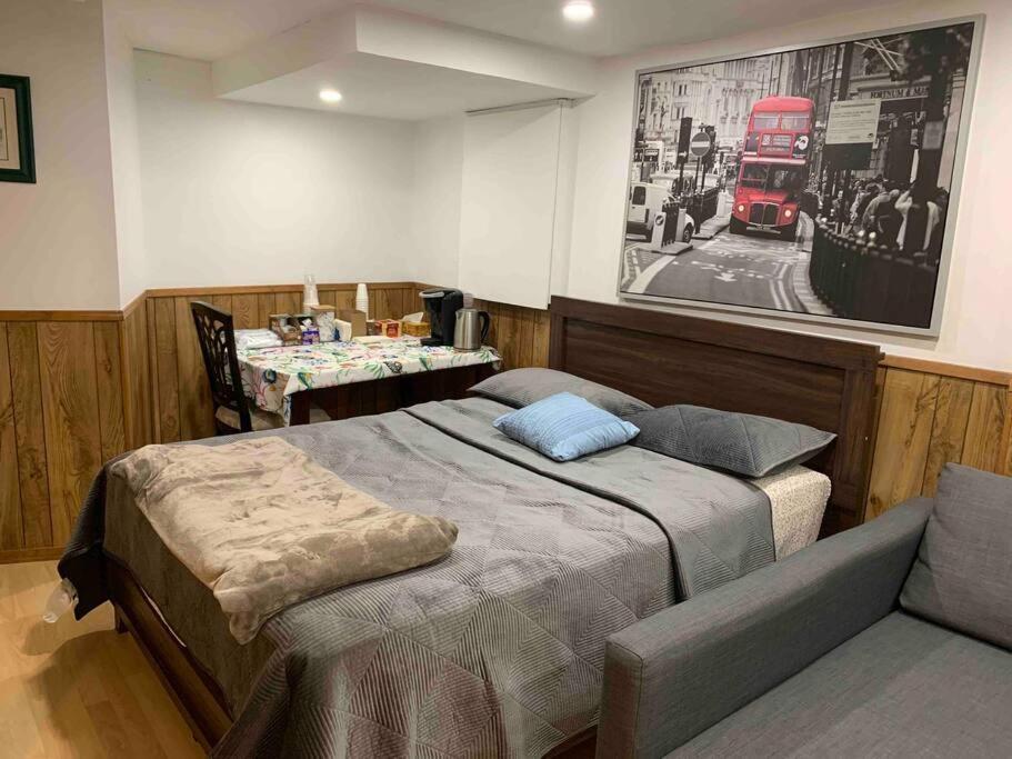 Hotel Big Oasis Studio Near Airport Yyz Toronto Esterno foto
