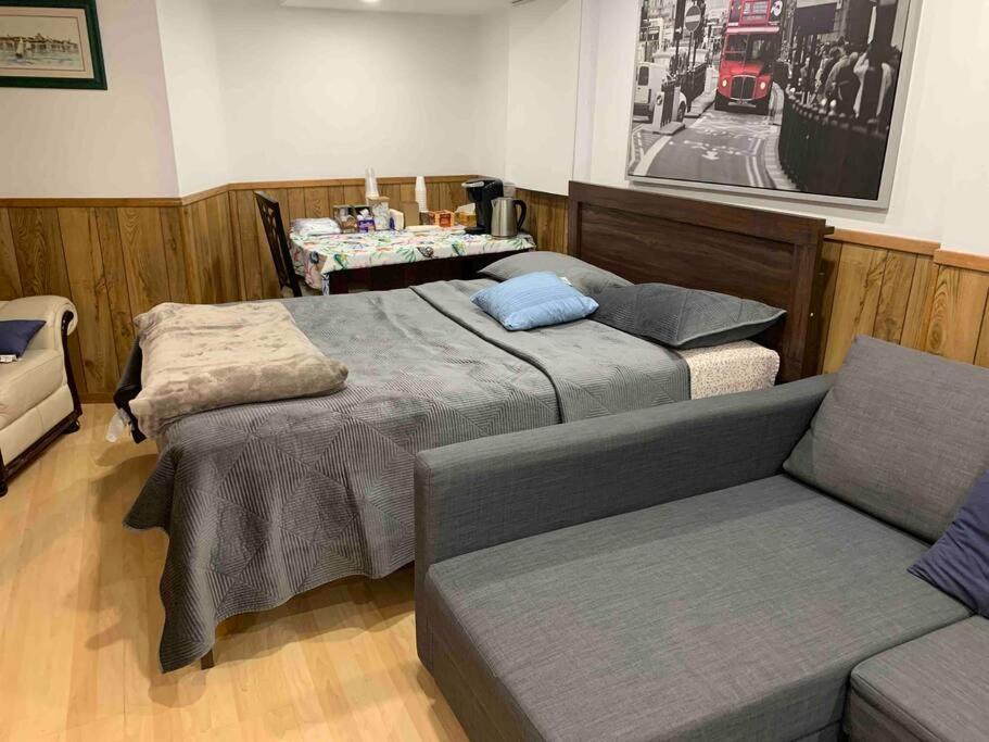 Hotel Big Oasis Studio Near Airport Yyz Toronto Esterno foto