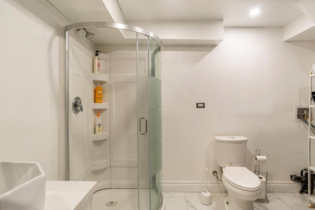 Hotel Big Oasis Studio Near Airport Yyz Toronto Esterno foto