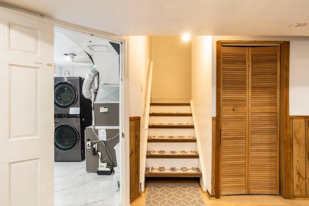 Hotel Big Oasis Studio Near Airport Yyz Toronto Esterno foto